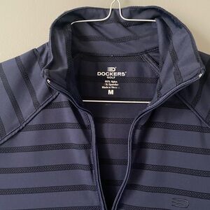 Women’s Dockers Golf Quarter Zip Short Sleeve Shirt - Medium